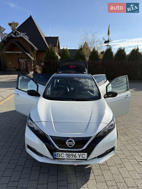 Хэтчбек Nissan Leaf 2019 в Львове