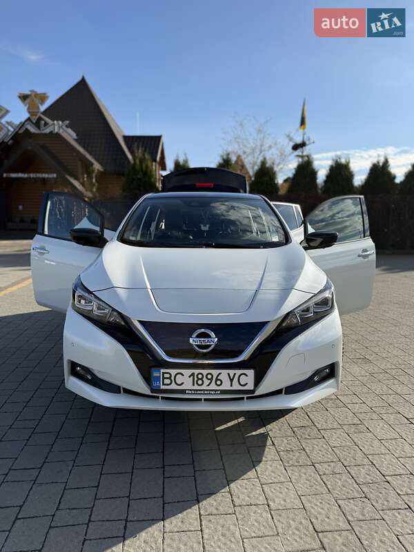 Хэтчбек Nissan Leaf 2019 в Львове