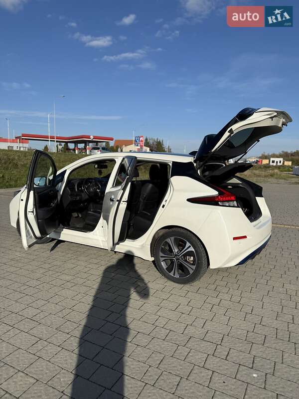 Хэтчбек Nissan Leaf 2019 в Львове