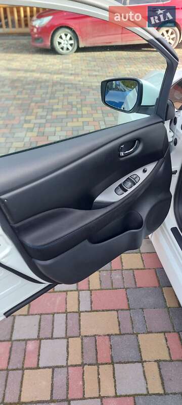 Хэтчбек Nissan Leaf 2019 в Львове