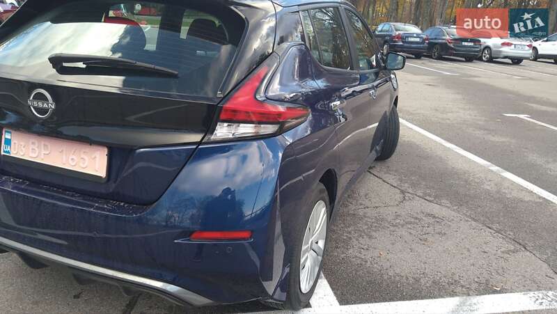 Хэтчбек Nissan Leaf 2023 в Змиеве