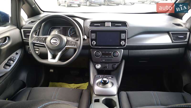 Хэтчбек Nissan Leaf 2023 в Змиеве