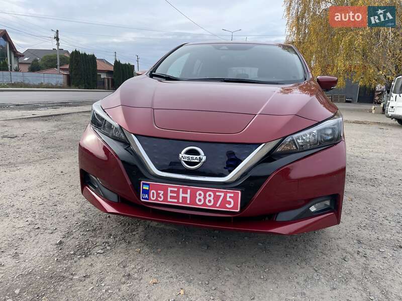 Хэтчбек Nissan Leaf 2020 в Луцке фото Хэтчбек Nissan Leaf 2020 в Луцке
