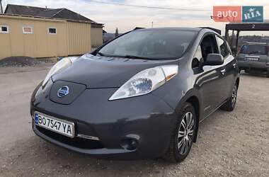 Хэтчбек Nissan Leaf 2013 в Шумске