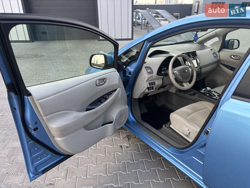Хэтчбек Nissan Leaf 2011 в Владимире фото 13 Хэтчбек Nissan Leaf 2011 в Владимире