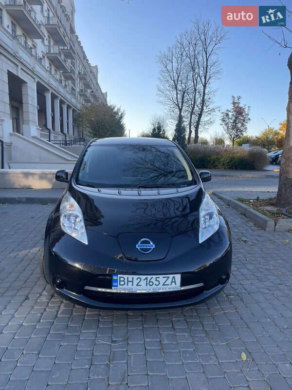 Хэтчбек Nissan Leaf 2015 в Одессе фото 2 Хэтчбек Nissan Leaf 2015 в Одессе