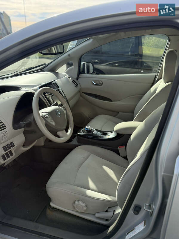 Хэтчбек Nissan Leaf 2012 в Радехове фото 19 Хэтчбек Nissan Leaf 2012 в Радехове