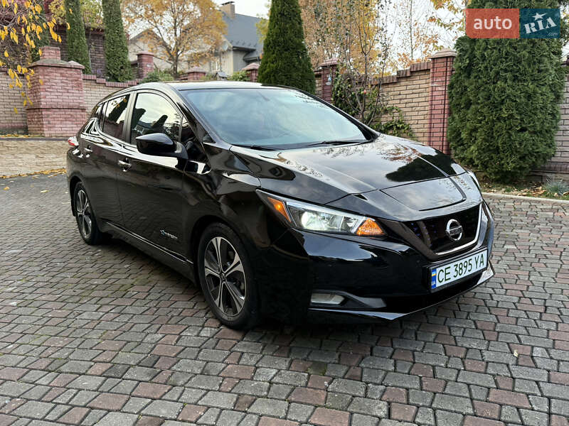 Хэтчбек Nissan Leaf 2018 в Черновцах