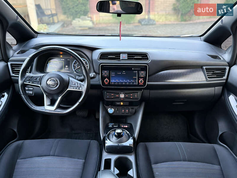 Хэтчбек Nissan Leaf 2018 в Черновцах