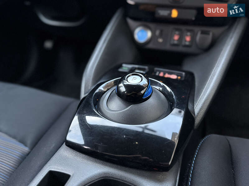 Хэтчбек Nissan Leaf 2018 в Черновцах