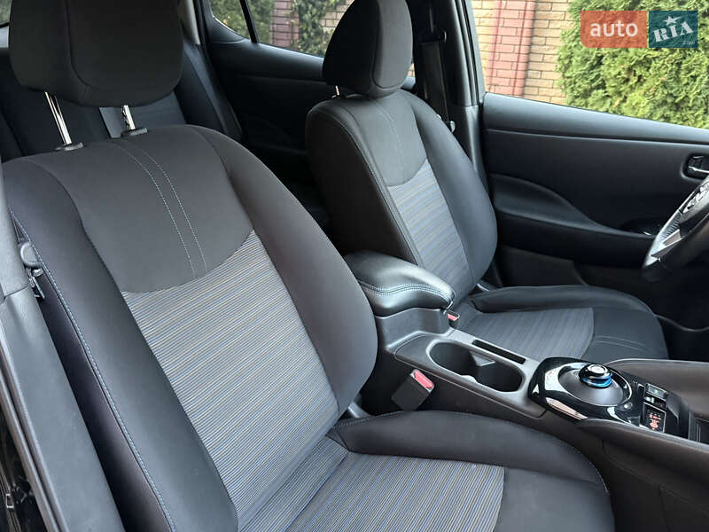 Хэтчбек Nissan Leaf 2018 в Черновцах