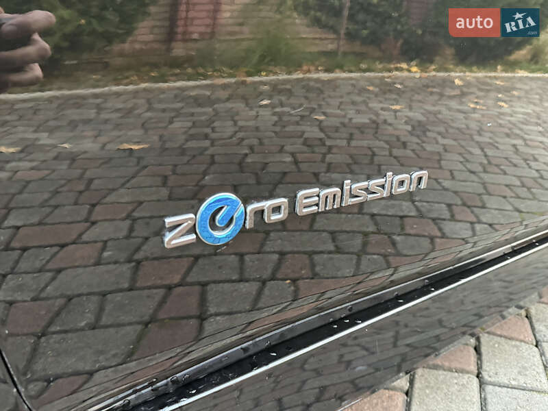 Хэтчбек Nissan Leaf 2018 в Черновцах