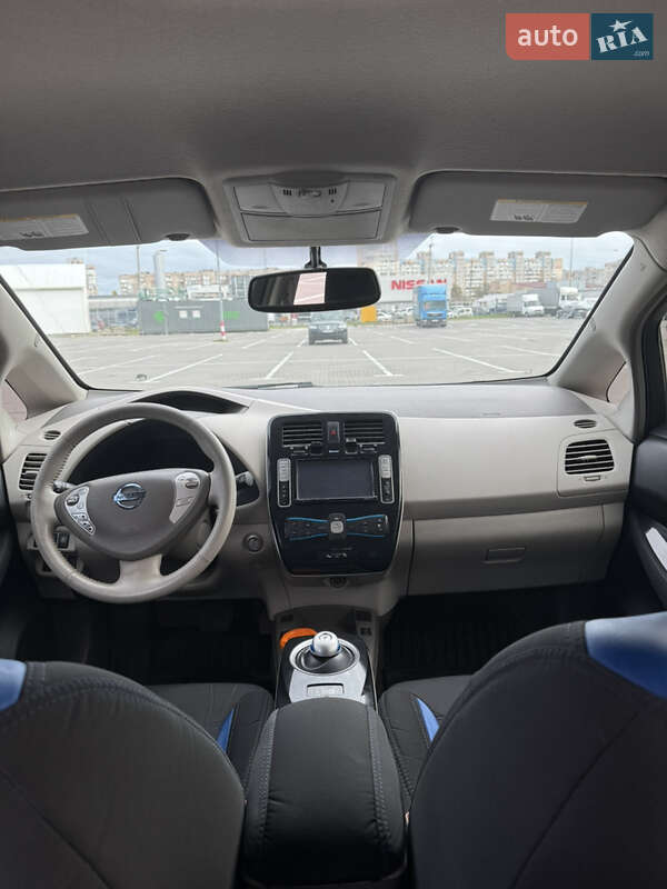 Хэтчбек Nissan Leaf 2012 в Одессе