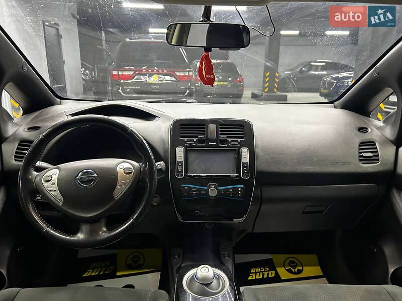 Хэтчбек Nissan Leaf 2014 в Черновцах