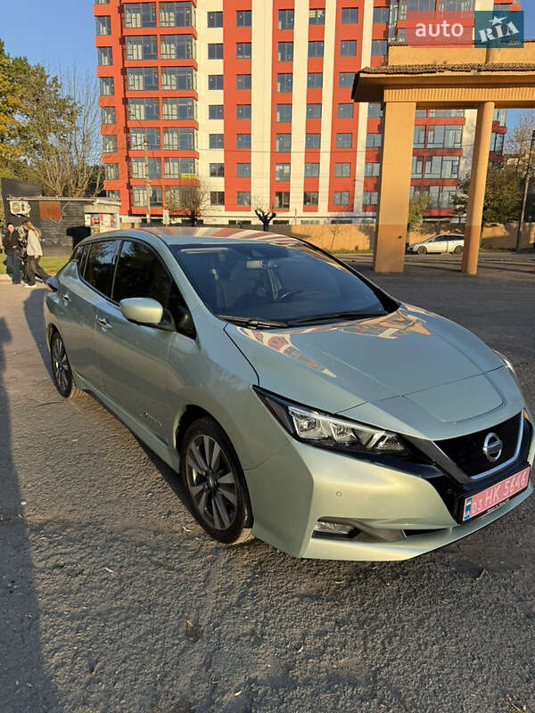 Хэтчбек Nissan Leaf 2018 в Ивано-Франковске