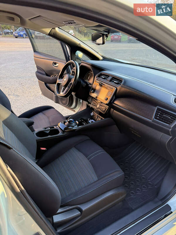 Хэтчбек Nissan Leaf 2018 в Ивано-Франковске
