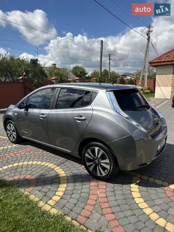 Хэтчбек Nissan Leaf 2013 в Владимире
