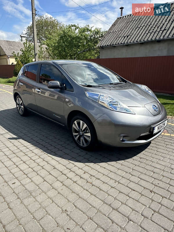 Хэтчбек Nissan Leaf 2013 в Владимире