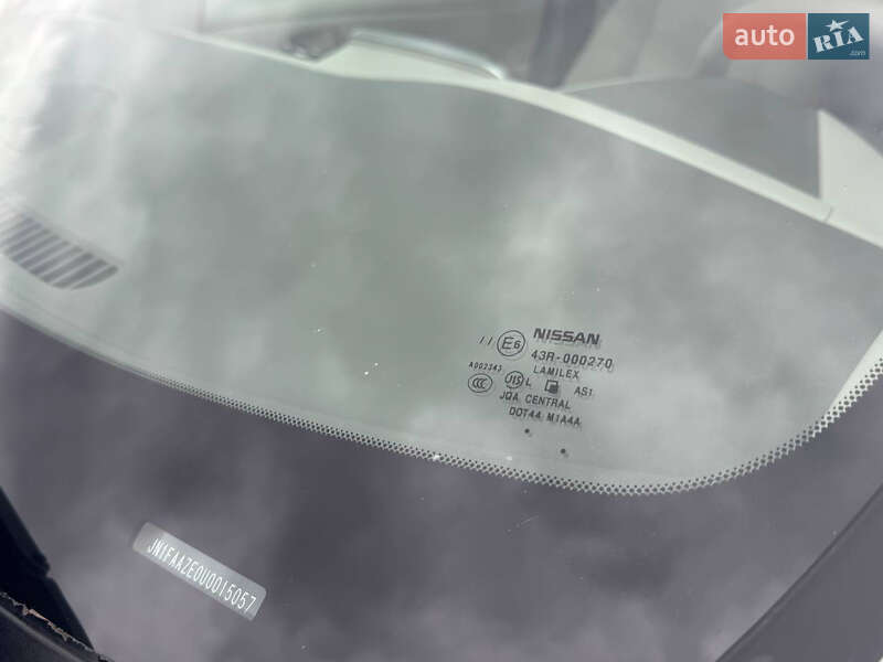 Хэтчбек Nissan Leaf 2013 в Львове