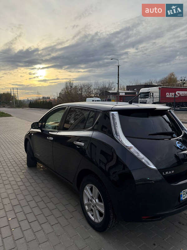 Хэтчбек Nissan Leaf 2013 в Ровно фото 9 Хэтчбек Nissan Leaf 2013 в Ровно