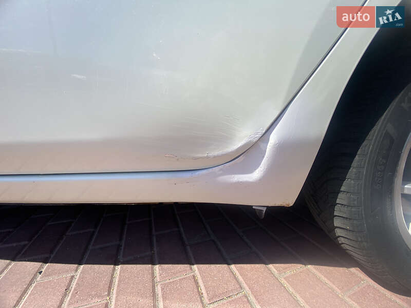 Хетчбек Nissan Leaf 2011 в Черкасах