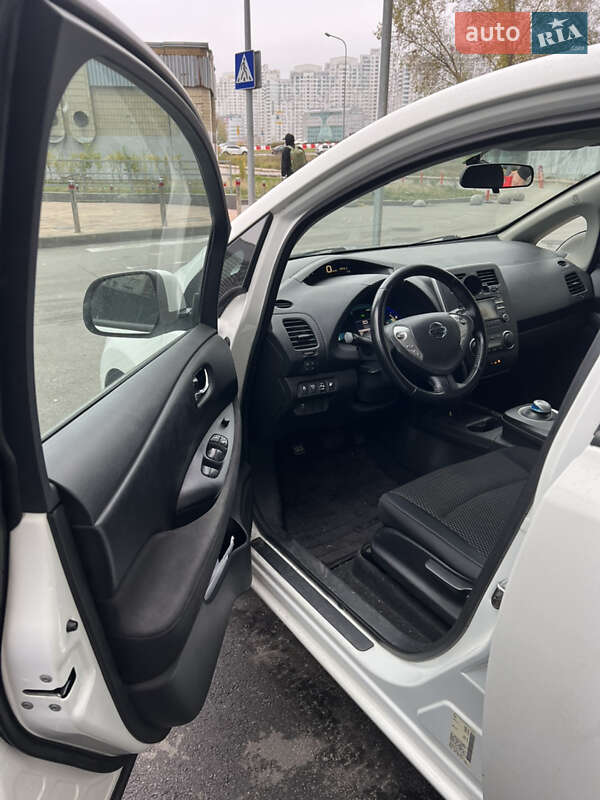 Хэтчбек Nissan Leaf 2015 в Киеве фото 2 Хэтчбек Nissan Leaf 2015 в Киеве