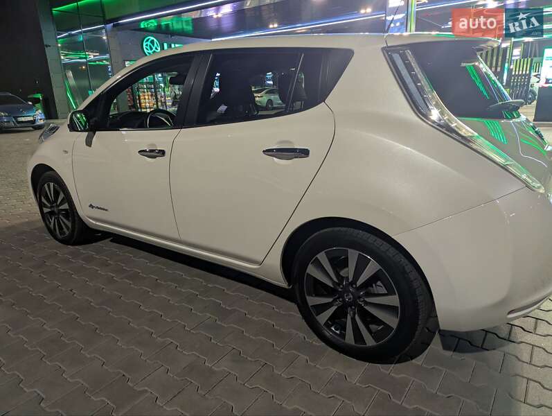 Хэтчбек Nissan Leaf 2016 в Луцке фото 5 Хэтчбек Nissan Leaf 2016 в Луцке