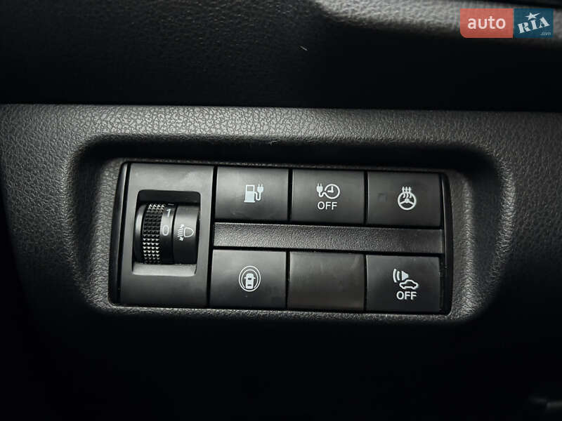 Хэтчбек Nissan Leaf 2018 в Житомире фото 10 Хэтчбек Nissan Leaf 2018 в Житомире