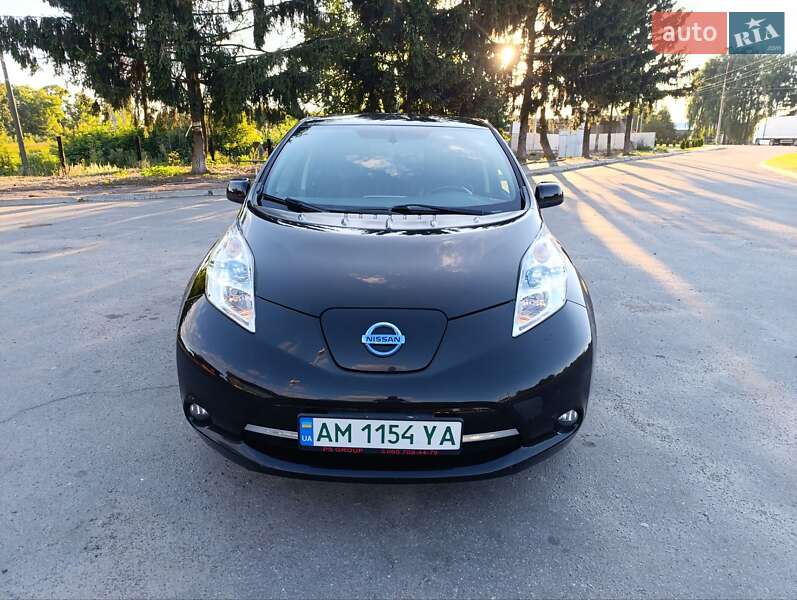 Хэтчбек Nissan Leaf 2013 в Любаре