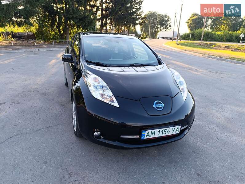 Хэтчбек Nissan Leaf 2013 в Любаре