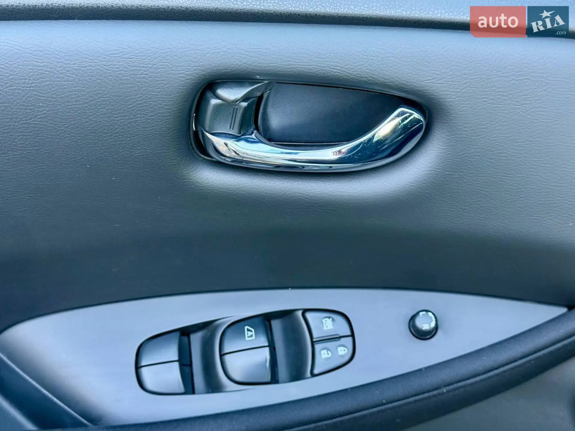 2022 Nissan Leaf - мініатюра 17