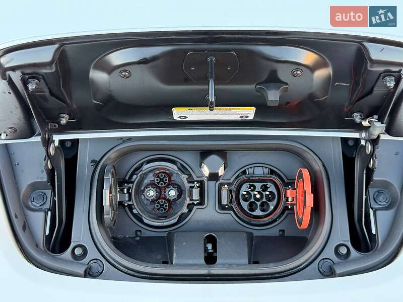 Хэтчбек Nissan Leaf 2022 в Самборе фото 37 Хэтчбек Nissan Leaf 2022 в Самборе