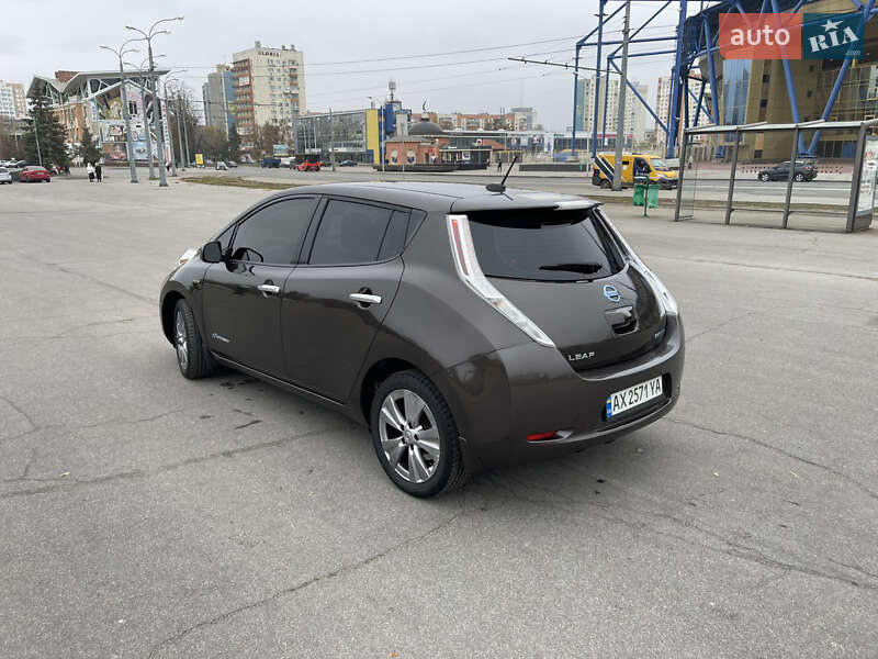 Хэтчбек Nissan Leaf 2015 в Харькове