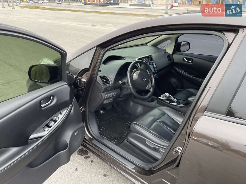 Хэтчбек Nissan Leaf 2015 в Харькове