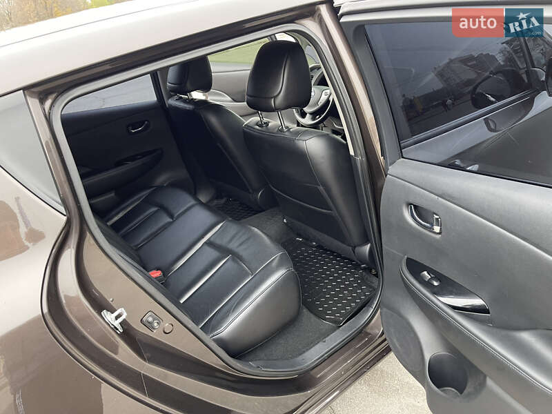 Хэтчбек Nissan Leaf 2015 в Харькове