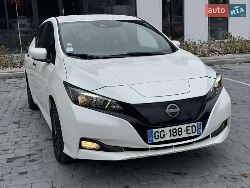 Хэтчбек Nissan Leaf 2022 в Львове