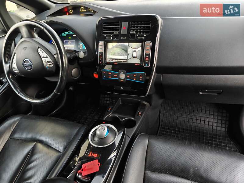 Хэтчбек Nissan Leaf 2013 в Ивано-Франковске