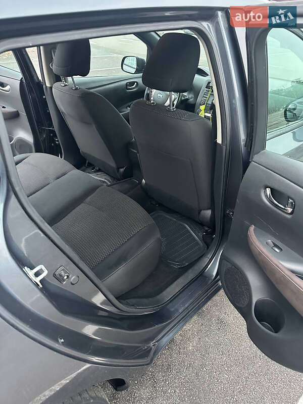 Хэтчбек Nissan Leaf 2013 в Киеве фото 7 Хэтчбек Nissan Leaf 2013 в Киеве