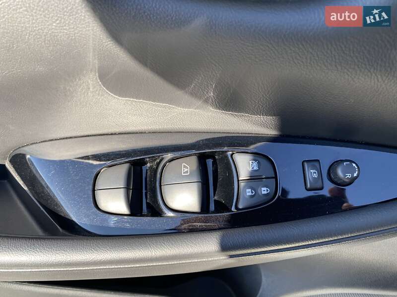 Хетчбек Nissan Leaf 2018 в Львові