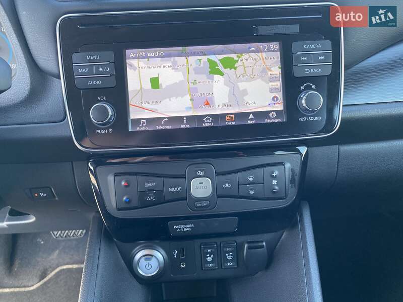 Хетчбек Nissan Leaf 2018 в Львові