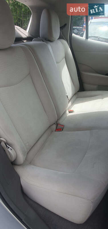 Хетчбек Nissan Leaf 2012 в Житомирі