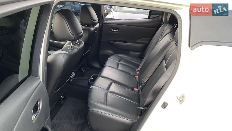 Хэтчбек Nissan Leaf 2023 в Луцке