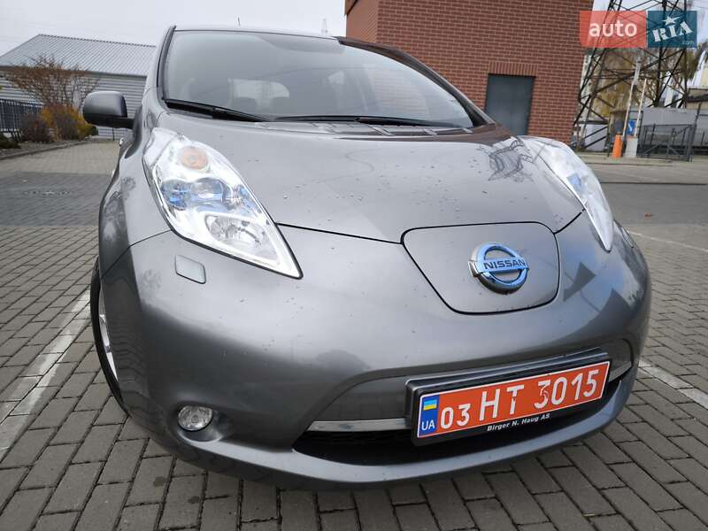 Хэтчбек Nissan Leaf 2016 в Львове
