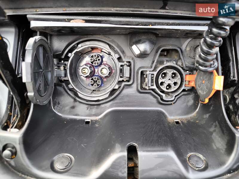 Хэтчбек Nissan Leaf 2016 в Львове