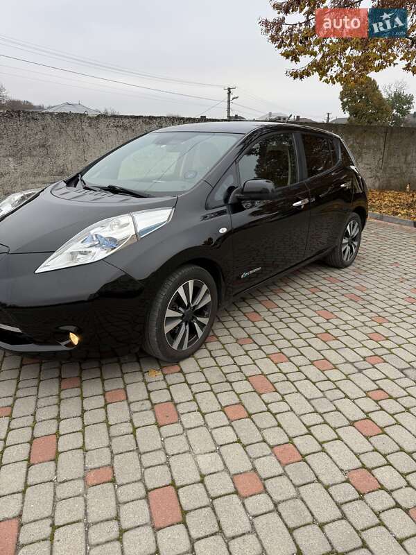 Хэтчбек Nissan Leaf 2013 в Тернополе
