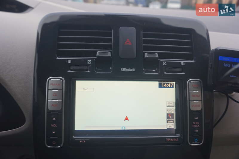 Хэтчбек Nissan Leaf 2011 в Самборе