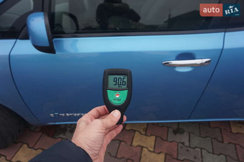 Хэтчбек Nissan Leaf 2011 в Самборе