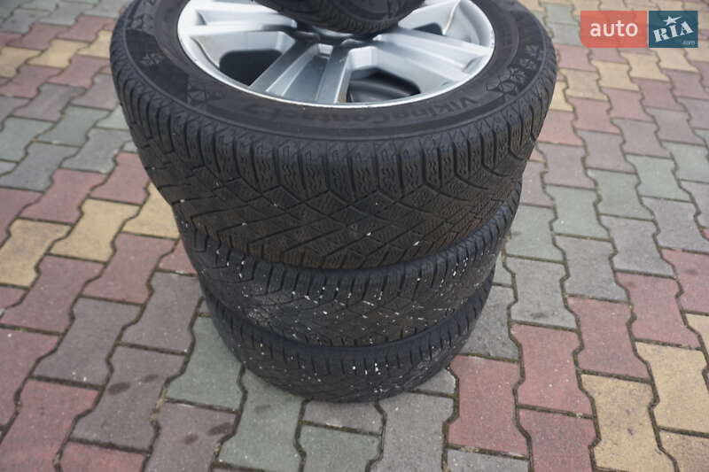 Хэтчбек Nissan Leaf 2011 в Самборе