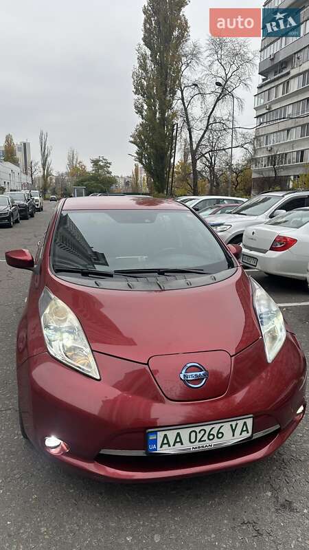 Хетчбек Nissan Leaf 2017 в Києві