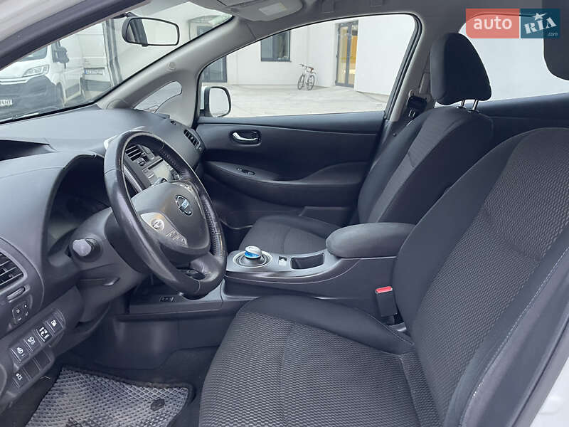 Хэтчбек Nissan Leaf 2015 в Луцке фото 15 Хэтчбек Nissan Leaf 2015 в Луцке